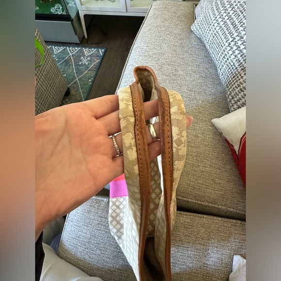 Kate Spade New York Classic Spade Stucco Hobo Bag - Picture 7 of 7